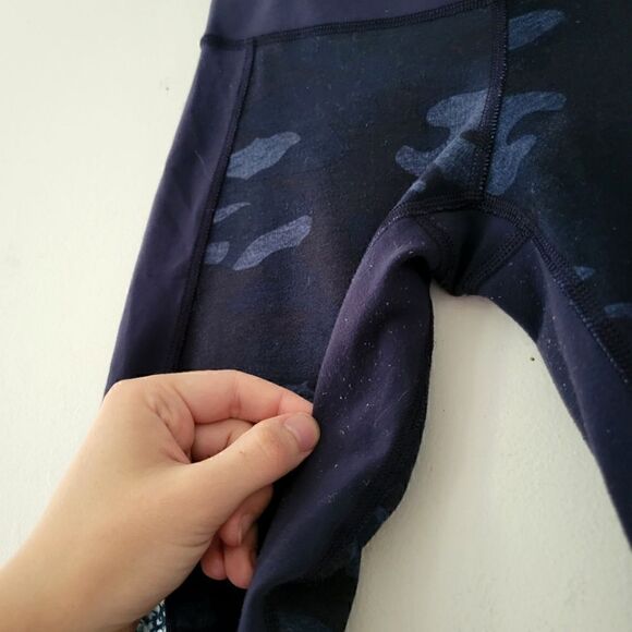 Lululemon Sashiko Wunder Under Crop Pants 6 Navy Blue Camo - Picture 3 of 6